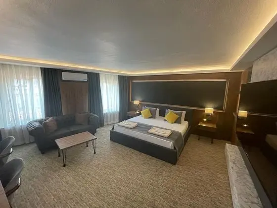 King Suite, Sokak Manzaralı