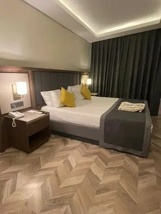 Standart Oda, Şehir Manzaralı