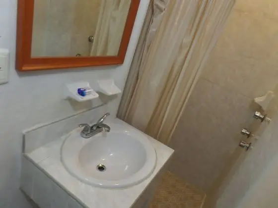 City Tek Büyük Yataklı Oda