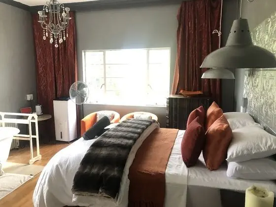 Comfort Tek Büyük Yataklı Oda, Bahçe Manzaralı
