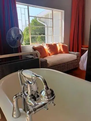 Comfort Tek Büyük Yataklı Oda, Bahçe Manzaralı