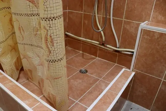 Basic Dört Kişilik Oda, Birden Çok Yatak