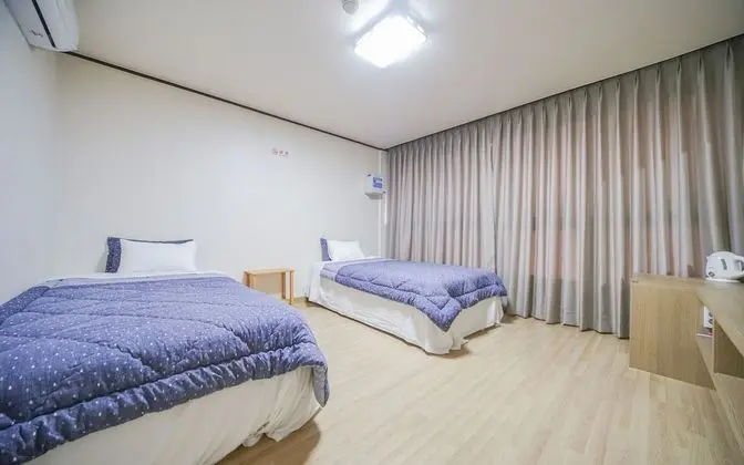 Oda (Twin Room (2 Person Rate Extra Charge)