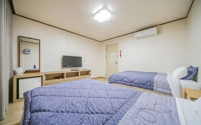 Oda (Twin Room (2 Person Rate Extra Charge)