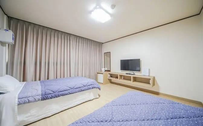 Oda (Twin Room (2 Person Rate Extra Charge)