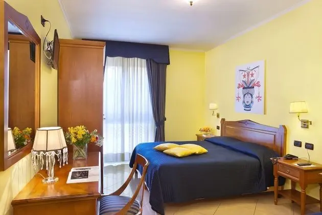 Tek Büyük veya İki Ayrı Yataklı Oda