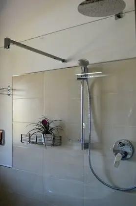 Tek Büyük Yataklı Oda, Teras, Göl Manzaralı