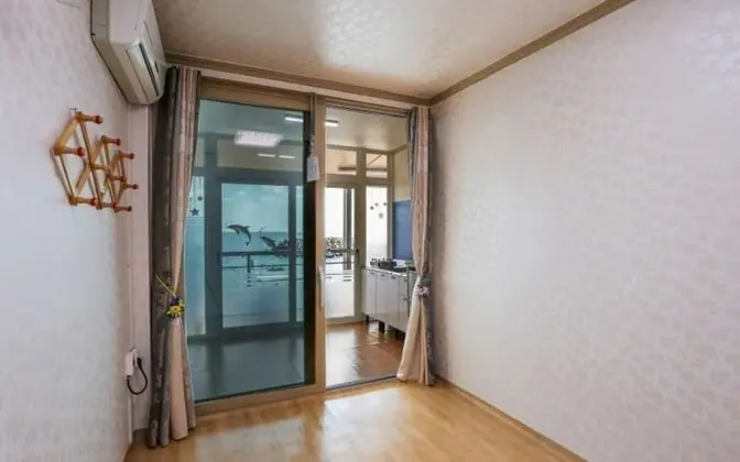 Oda (Room No2)