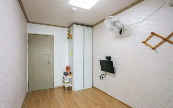 Oda (Room No2)