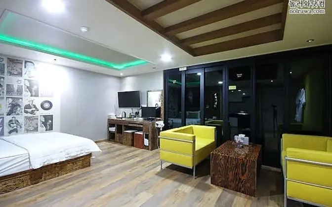 Oda (Special Room)