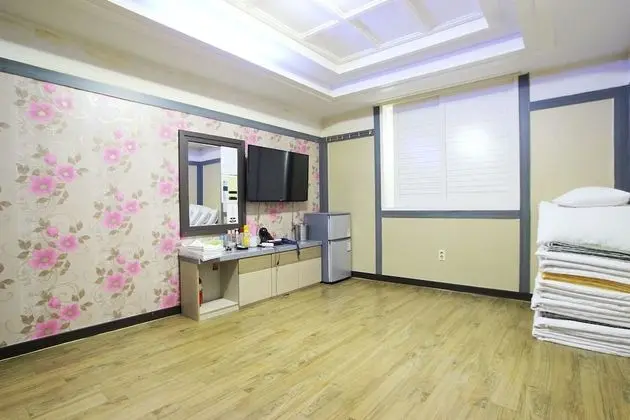Oda (Standard Room - Ondol)