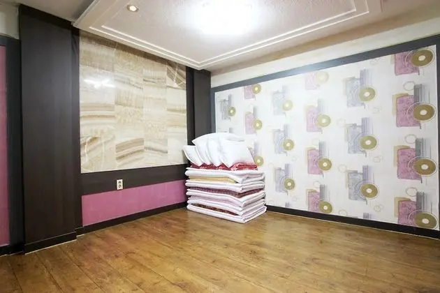 Oda (Standard Room - Ondol)