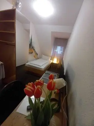 Basic Tek Kişilik Oda, Ortak Banyo