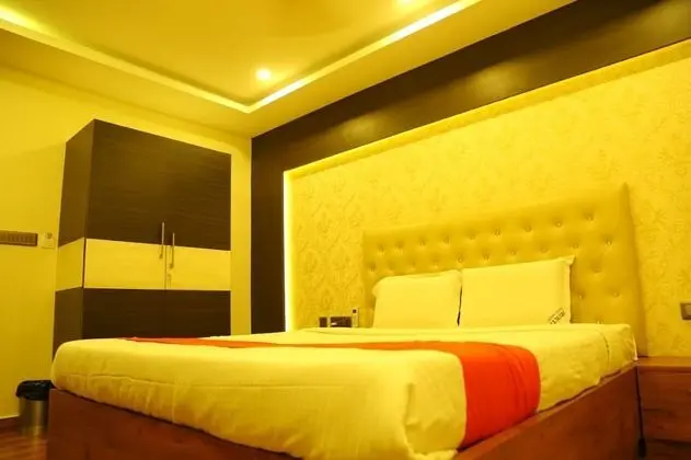 Luxury Oda