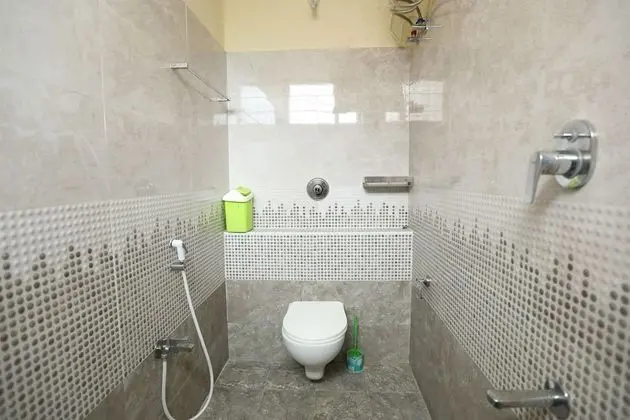 Premium Tek Büyük Yataklı Oda