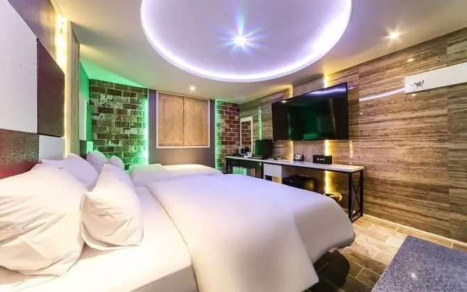 Oda (Double Bed Business Room)