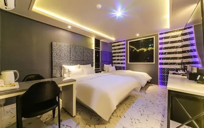 Oda (Double Bed Business Room)