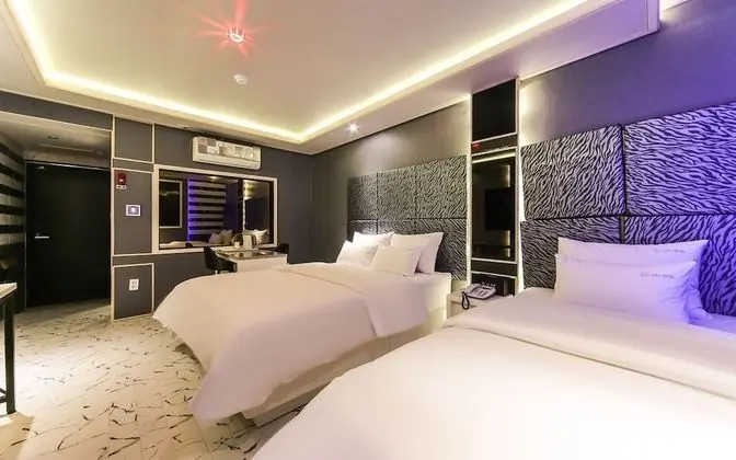 Oda (Double Bed Business Room)