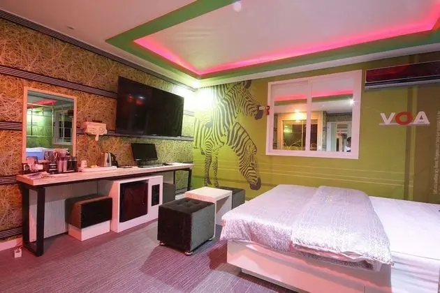 Oda (One room One week Drive in)