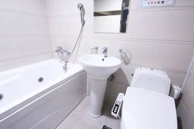 Oda (One room One week Drive in)