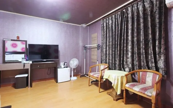 Oda (General room)