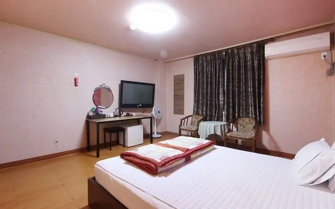 Oda (General room)