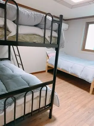 Ortak Ranzalı Oda, Sadece kadınlar için (3 people)
