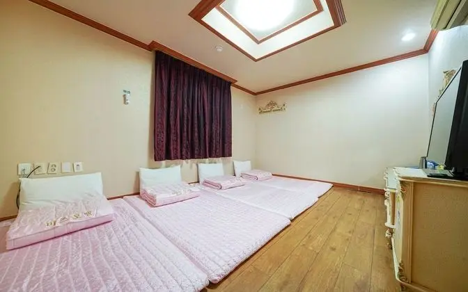 Oda (Ondol Room (inquire at the time of re)