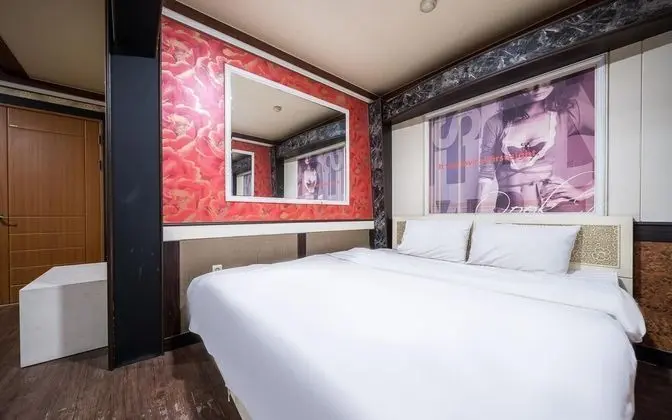 Oda (Large Room (Bed + Ondol))