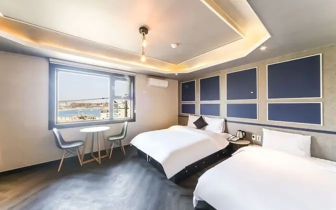 Oda (Twin (Ask Reception for Ocean View Ro)