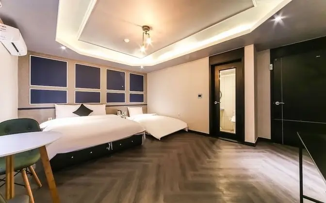 Oda (Twin (Ask Reception for Ocean View Ro)