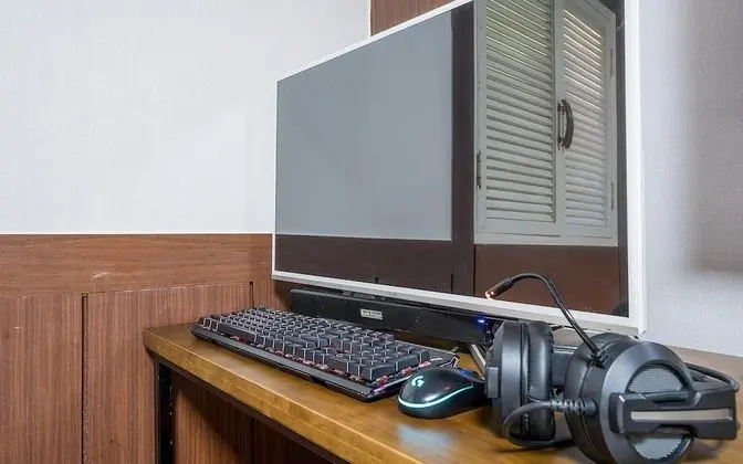 Oda (High specification PC room)