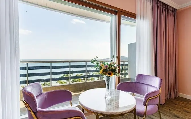 Oda (Ocean View Deluxe)
