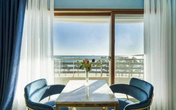 Oda (Ocean View Deluxe)