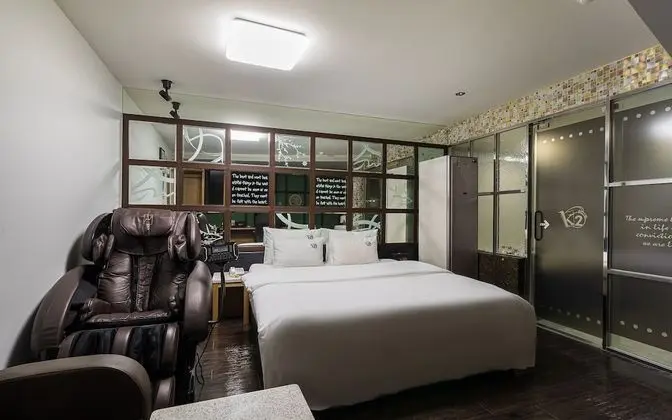 Oda (1 PC in a deluxe room (highest specif)