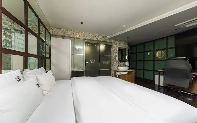 Oda (1 PC in a deluxe room (highest specif)