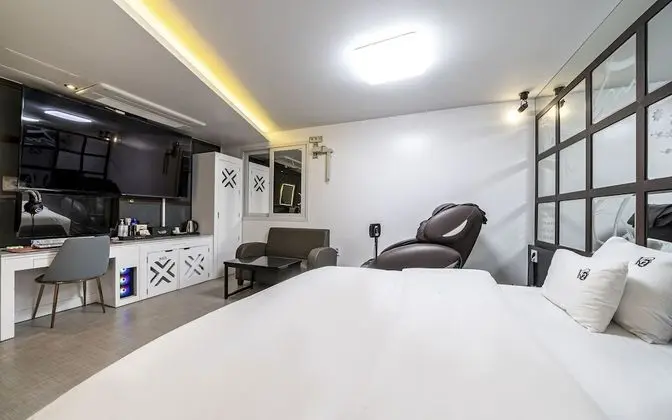 Oda (1 PC in a deluxe room (highest specif)