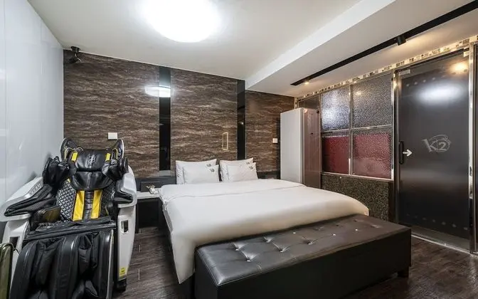 Oda (2 PCs in a deluxe room (highest speci)