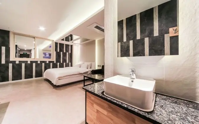Oda (1 room per room (unmanned / not avail)