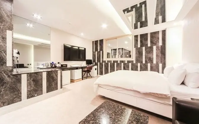 Oda (1 room per room (unmanned / not avail)