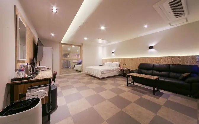 Oda (VIP (with styler / Reservation not al)