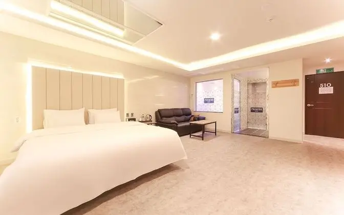 Oda (VIP (with styler / Reservation not al)