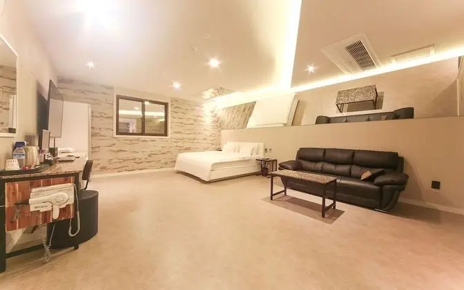 Oda (VIP (with styler / Reservation not al)