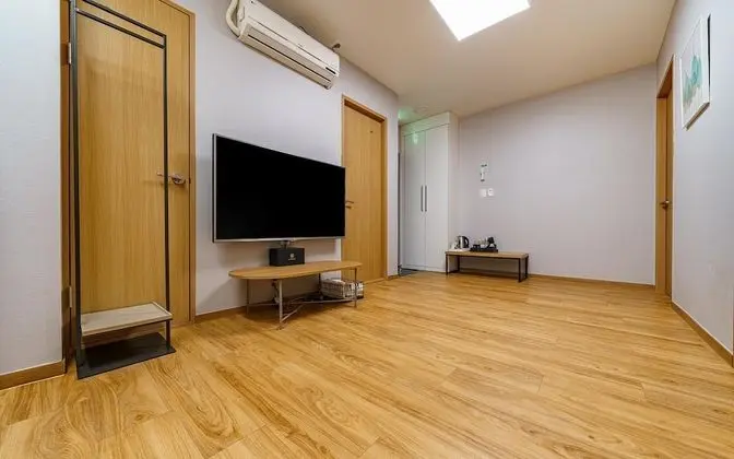 Oda (Triple Room-Super Single 3 3PC(Netfli)
