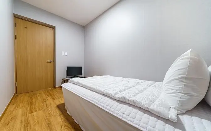 Oda (Triple Room-Super Single 3 3PC(Netfli)