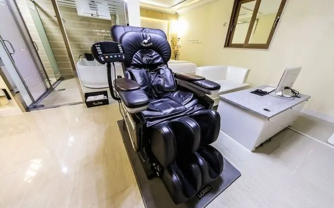 Oda (Sky Room (Massage Chair Air Purifier )