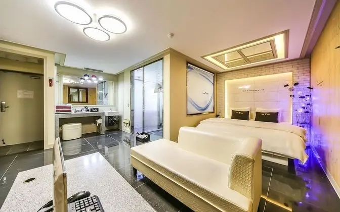 Oda (VIP (air purifier whirlpool bathtub))