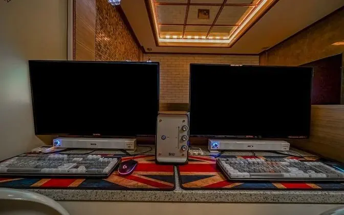 Oda (VIP Couple Room (Netflix &amp; Movie )