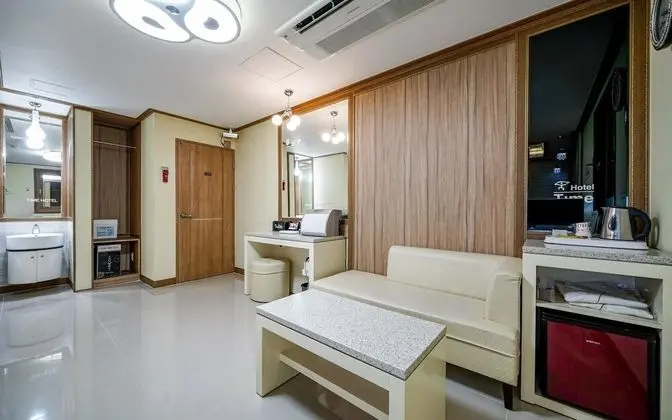 Oda (VIP Couple Room (Netflix &amp; Movie )