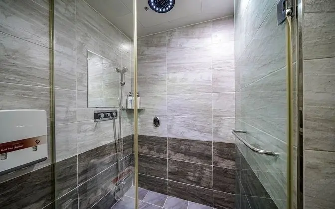 Oda (VIP Couple Room (Netflix &amp; Movie )
